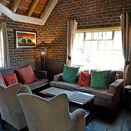 Marloth Park Hippo House Villa Exterior photo
