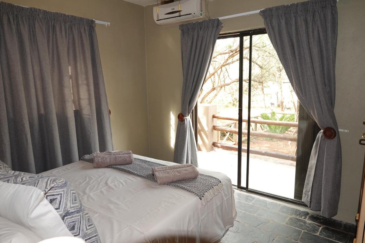 Marloth Park Hippo House Villa Exterior photo